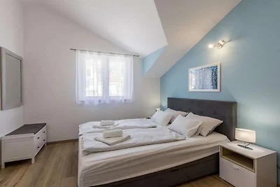 One Bedroom Apartment with Terrace (A1)