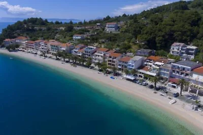 One Bedroom Apartment With Terrace And Sea Vi...