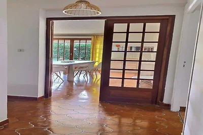 Villa con piscina per 10 ospiti