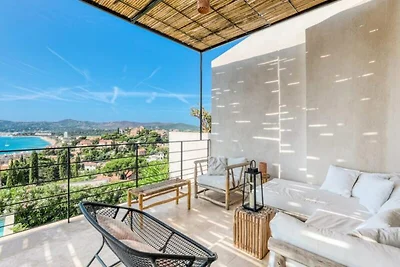 Villa in Le Lavandou mit Pool und Meerblick