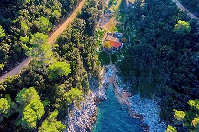 House Hidden Bay-One Bedroom Cottage with Ter...