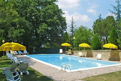 Wohnung in Montelparo mit Pool