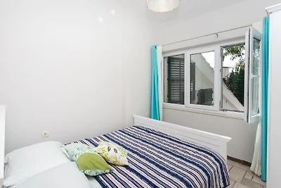 Villa Mirjana - Two Bedroom Apartment with Ba...