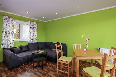 Gemütliches Ferienhaus mit Swimmingpool in...