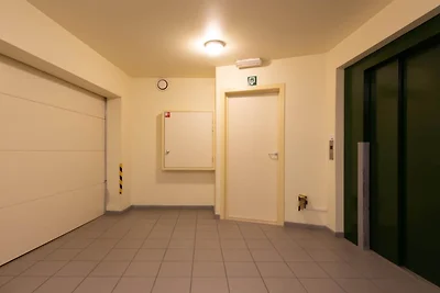 Schöne Wohnung mit seitlichem Meerblick