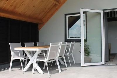 Schönes Ferienhaus mit Terrasse