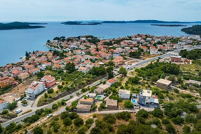 Apartment mit Pool in Strandnähe in Zaboric