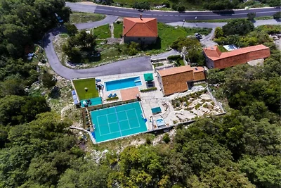 Villa met 4 slaapkamers en zwembad