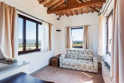 Spaziosa Villa a Empoli con Piscina