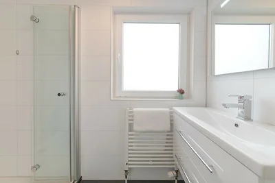 Bellissimo chalet sull'acqua, in villaggio...