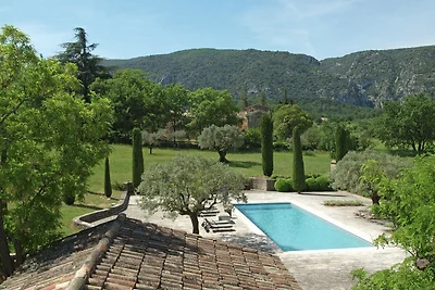 Villa con piscina privata a Oppède