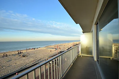 Gouden strand 0203 met zeezicht in De Haan