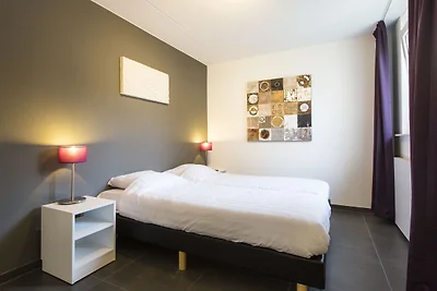 Lussuosa villa con microonde, immersa nel...