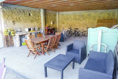 Charmantes Ferienhaus in Talairan mit Pool