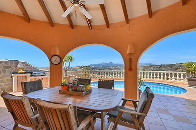 Bellissima villa con vista mare e montagna