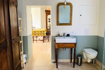 Steinhaus in der Nähe des Stadtzentrums