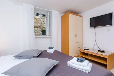 Apartment Domix - Two Bedroom Apartment