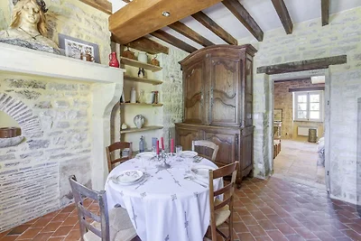 Burgundisches Bauernhaus in Talon mit Kamin