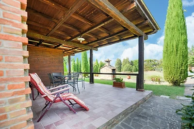 Zentrales Ferienhaus mit Pool