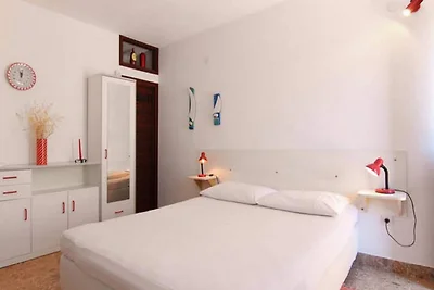 Apartments Nadia - Studio Apartment With Terr...