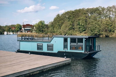 Schwimmendes Ferienhaus in Berlin