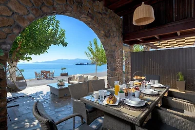 Bella casa vacanze a Charaki vicino alla...