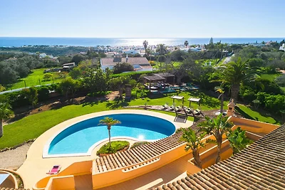 Villa ad Albufeira con terrazza