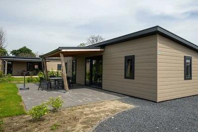 Ferienhaus in Bovenkarspel mit Terrasse