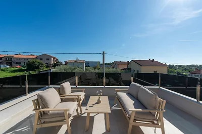 Moderne Villa mit privatem Pool, für 8...