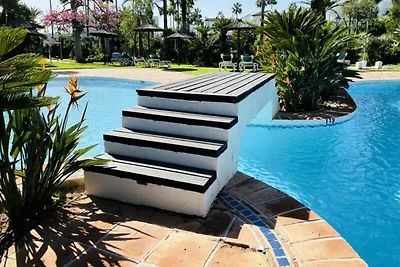 Haus in Estepona in Strandnähe und mit Pool