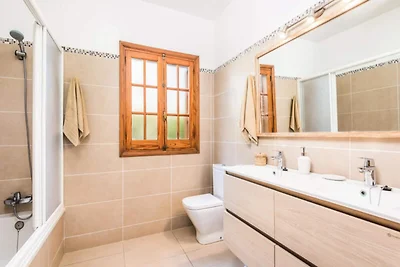 Villa in Cala Blanca mit privatem Pool