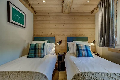 Stylish Apartment near Nursery Slope & Town...