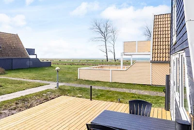 Seaside Escape in Gedser - By Traum...