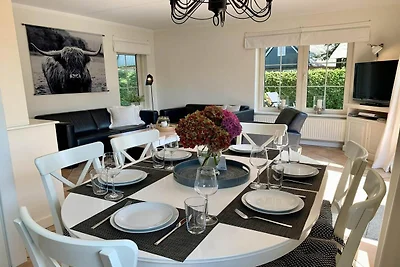 Ferienhaus nahe Küste und Wald