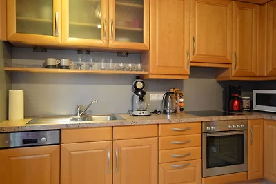 Geräumiges Obergeschoss Apartment nahe Wald
