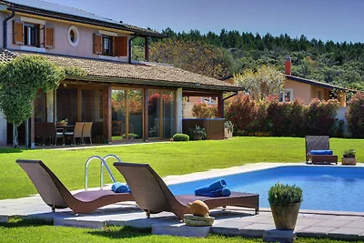 Villa in Pomer mit Pool