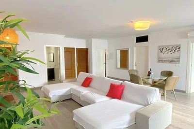 Villa in Spagna con piscina vicino spiaggia