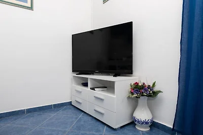 Villa Supetar Garden - Classic Two Bedroom Ap...