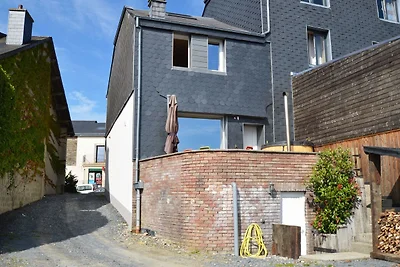 Ferienhaus in Rochehaut mit eingezהuntem...