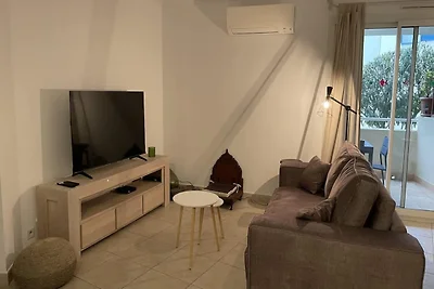 Appartement met terras en toegang tot het...