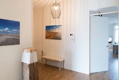 Appealing Apartment in Den Haag with Balcony