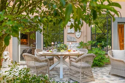 Luxe modern appartement in Lucca