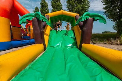 Luxuriöse Dünenvilla in einem Ferienpark
