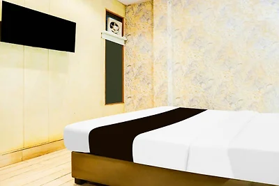 Super Hotel O Vivekanand Marg
