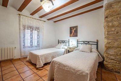 Attraente casa di campagna con patio privato.