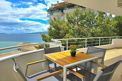 Apartment in Saranda with Stunning Sea Views