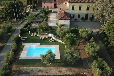 Semplice casa vacanze a Pistoia con terrazza