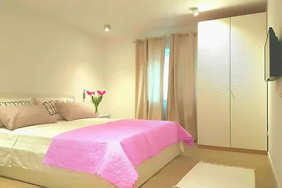 Apartments Sunny Days - Comfort Two Bedroom A...