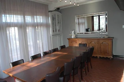 Geräumige Villa mit Sauna in Poperinge