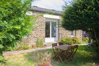 Stenen huis bij Les Godelins, Goëlo-kust